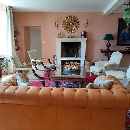 Beautiful 3-Bed Villa In Breville Close To Cognac Villa *