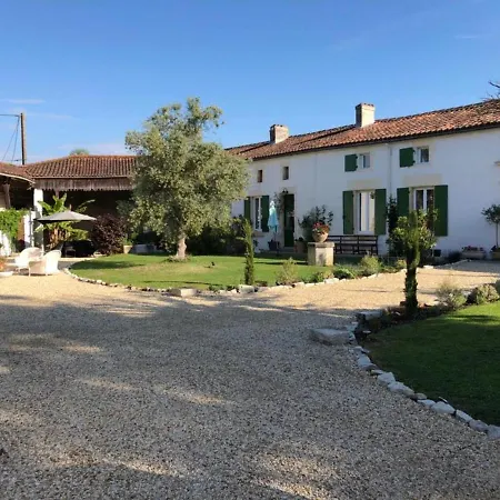 Villa Beautiful 3-Bed Villa In Breville Close To Cognac